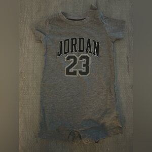 Jordan baby Gray Short Sleeve top. Size 0-6M